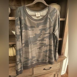 Knox Rose camp sweatshirt. Soft. Medium